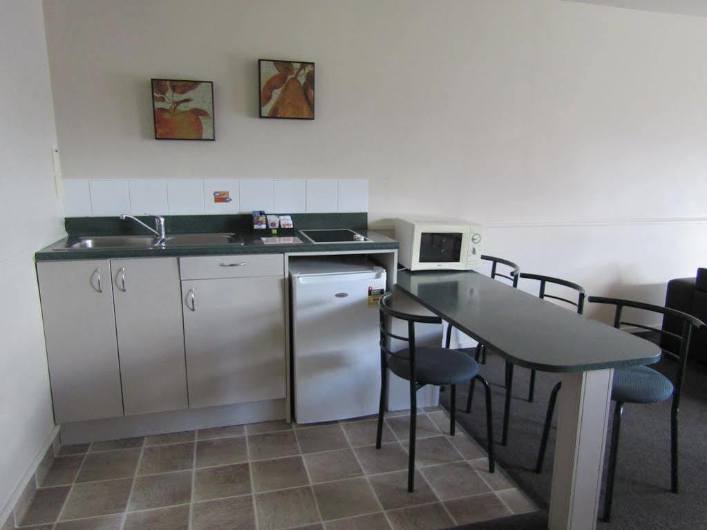 Pohutu Lodge Motel Роторуа Экстерьер фото
